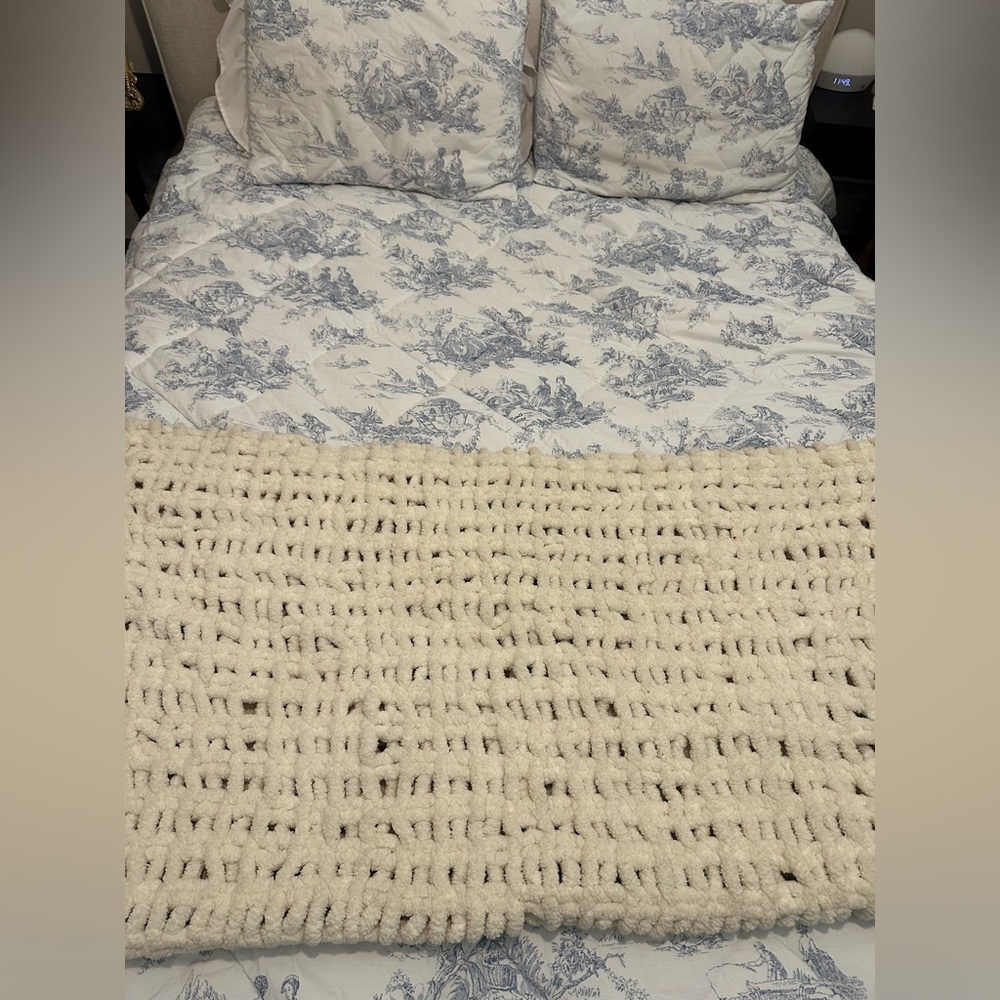Cabbage and roses London country toile 3 piece comforter